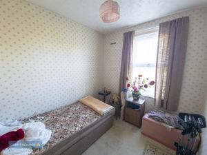 Bedroom- click for photo gallery